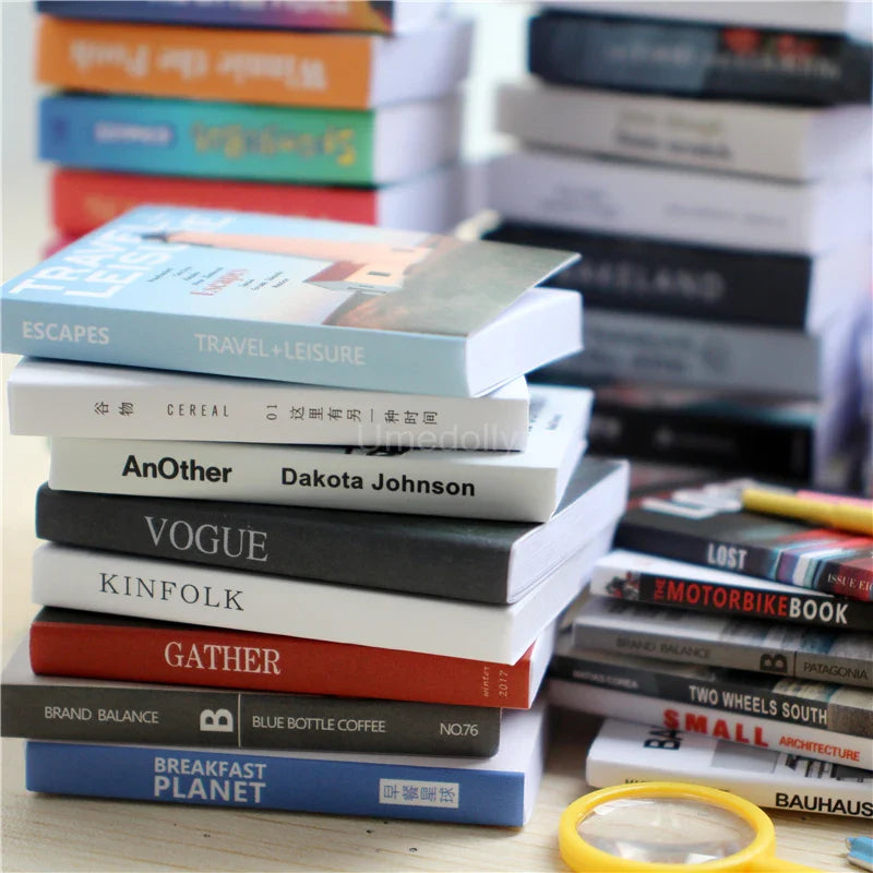 Miniature Books & Magazines – 1/6 Scale Dollhouse Decor