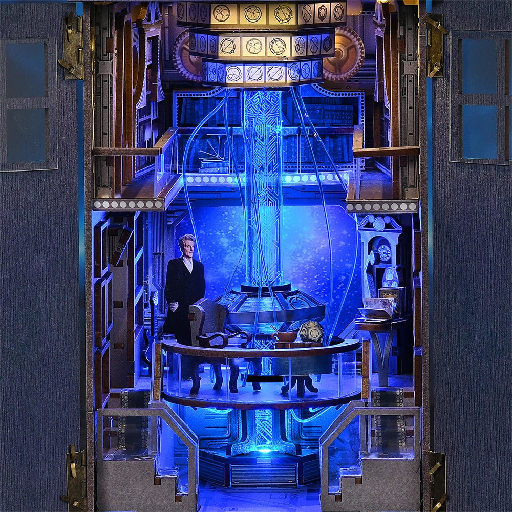 Doctor Who DIY Book Nook Kit - Mysterious Blue Box