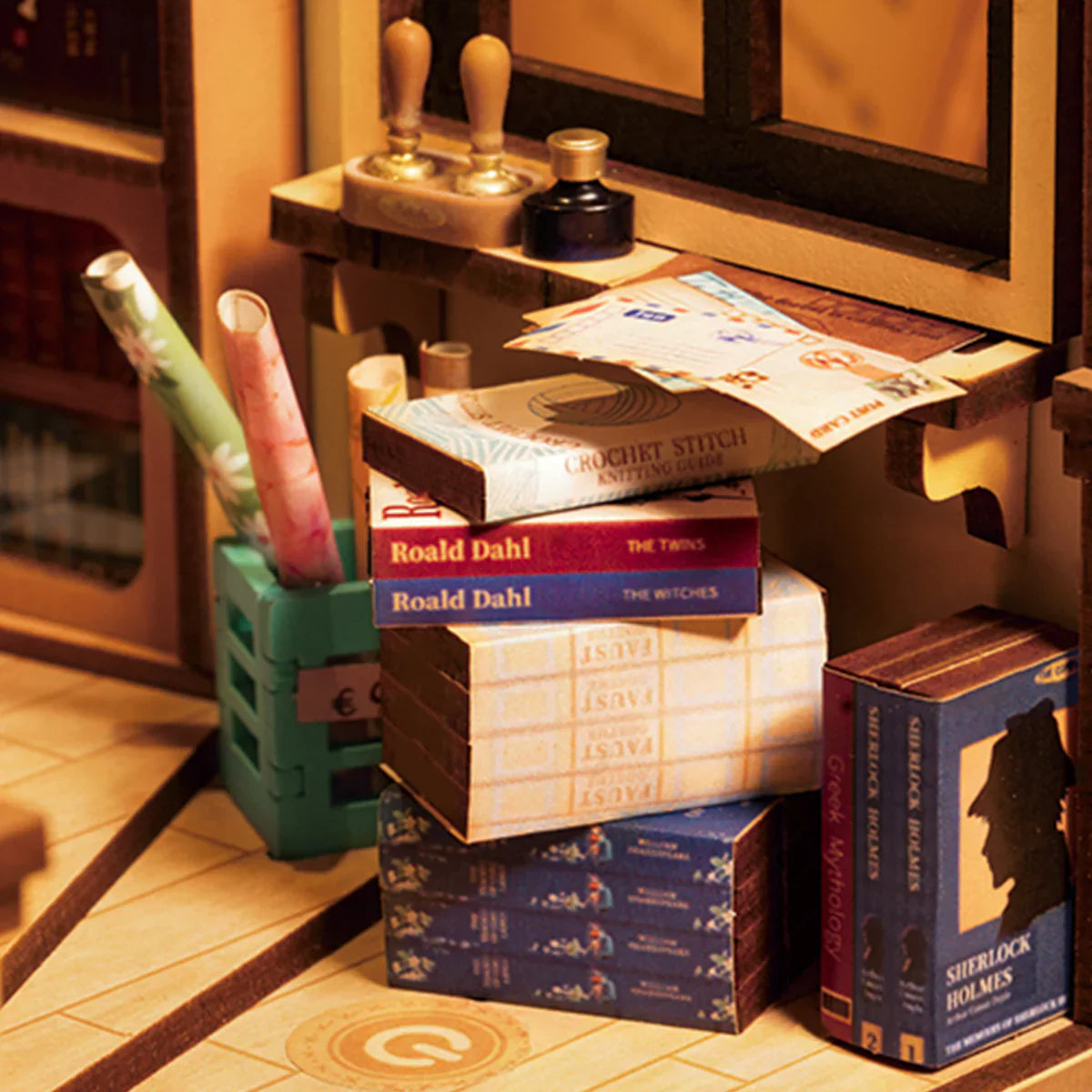 Shakespeare DIY Book Nook Kit - Book Nook Kit