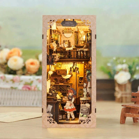 CUTEBEE Grandfather's Antique Store DIY Book Nook Kit