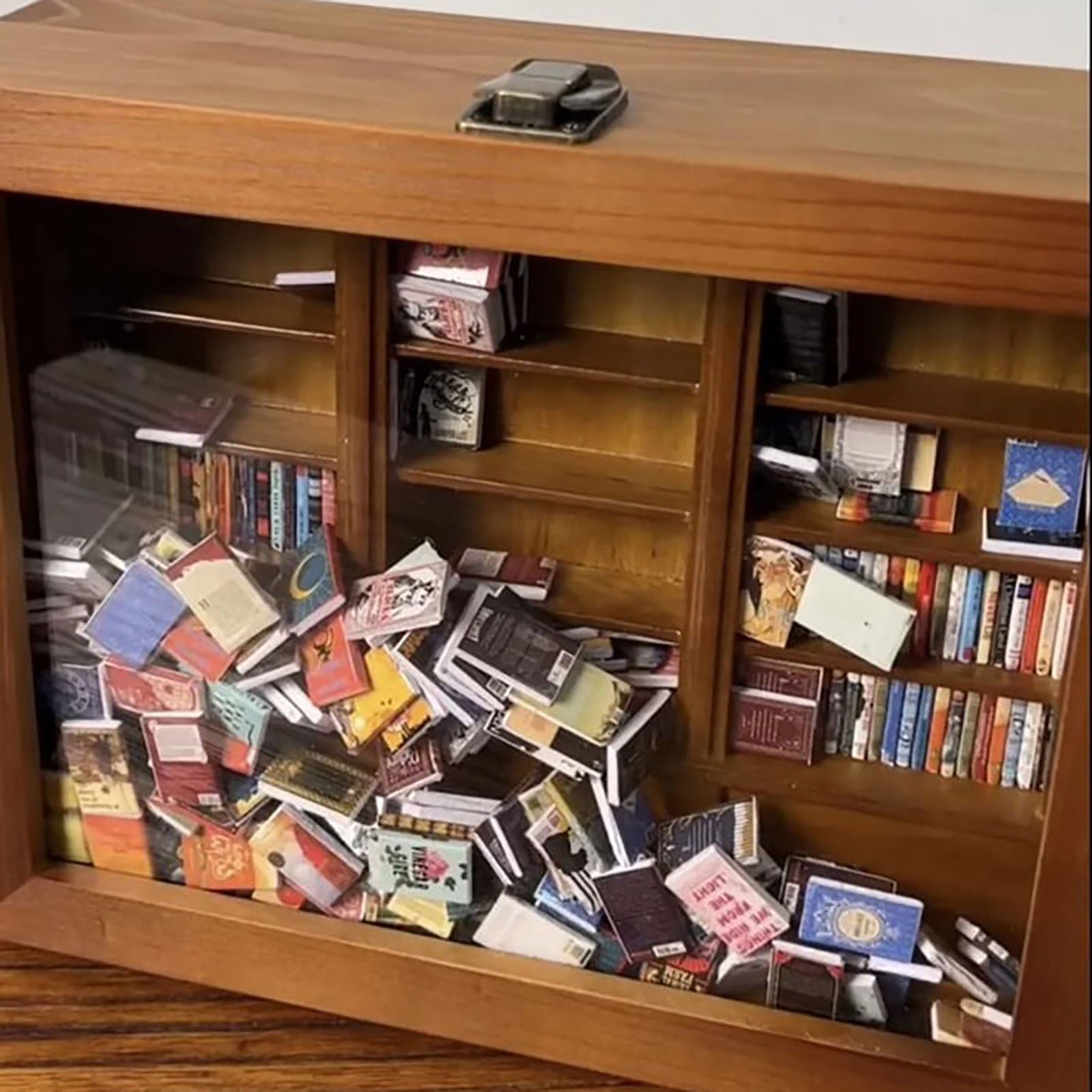 Anxiety Relief Miniature Bookshelf - Book Nook Kit