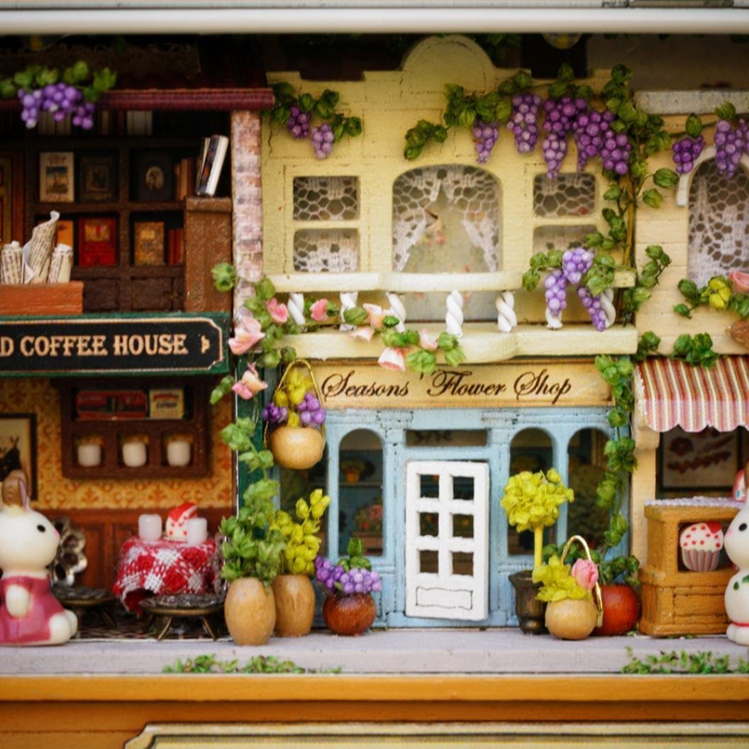 Miniature Tin Box Theatre "In a Happy Corner"
