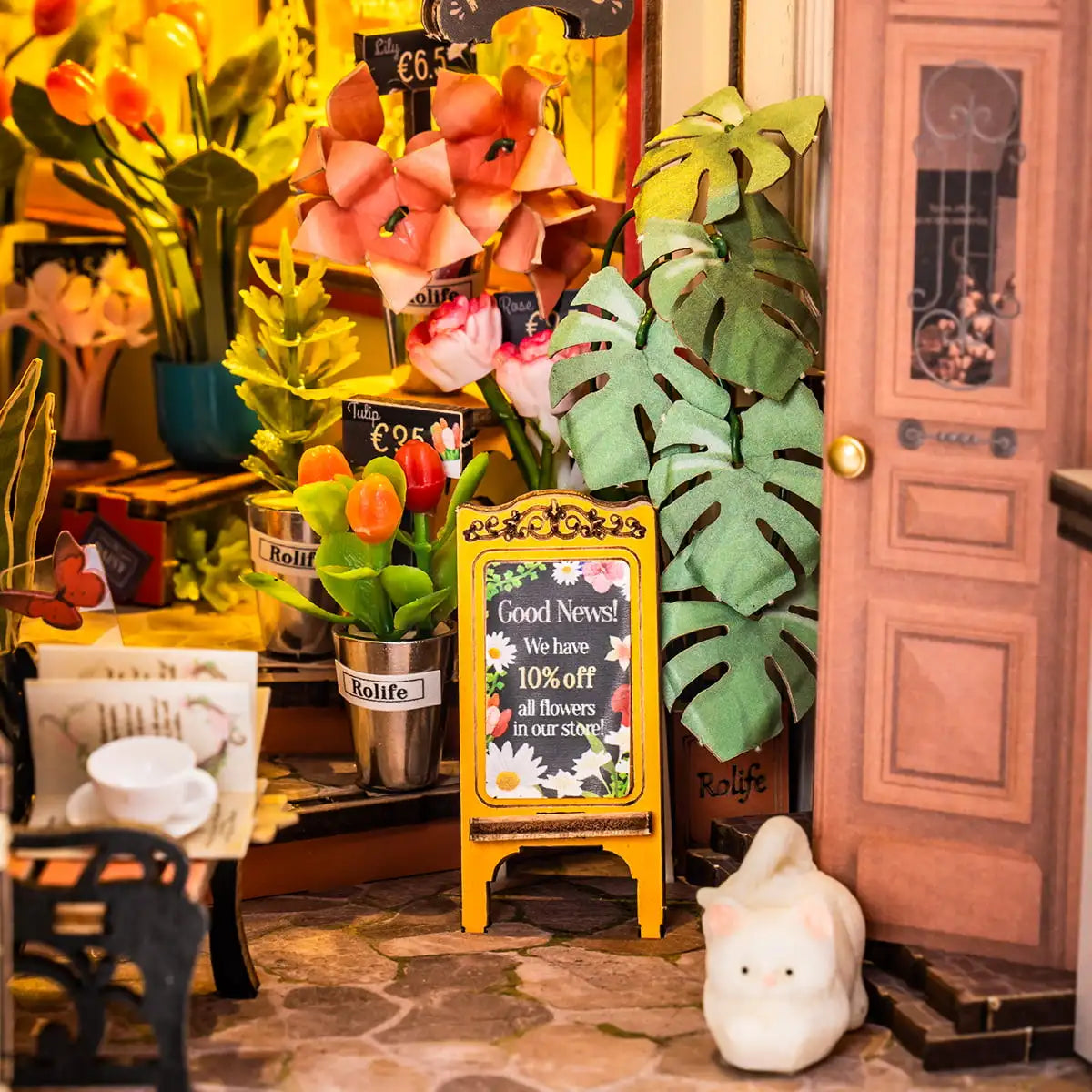 Robotime Rolife Floral Corner Book Nook Kit - Book Nook Kit