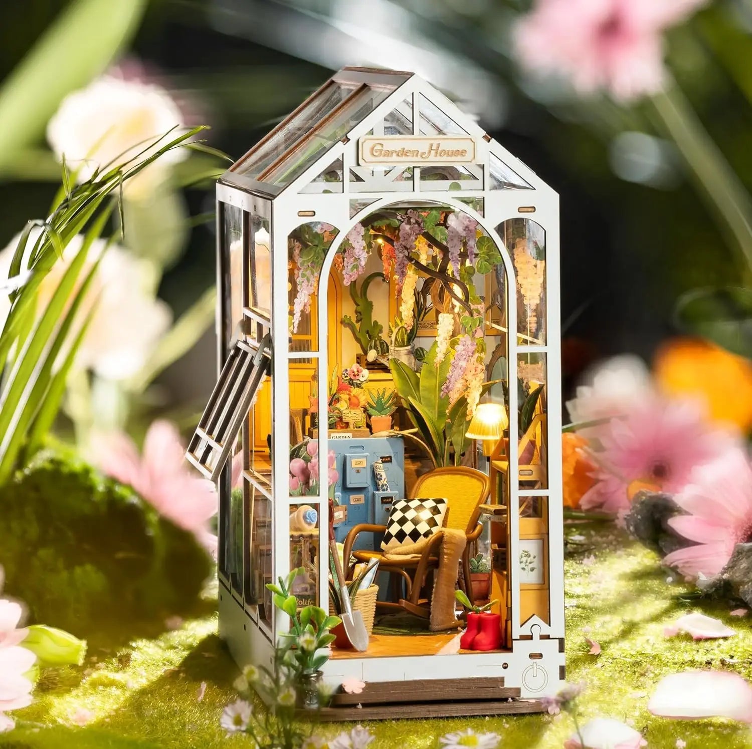 Robotime Rolife Gardenhouse DIY Book Nook Kit - Book Nook Kit