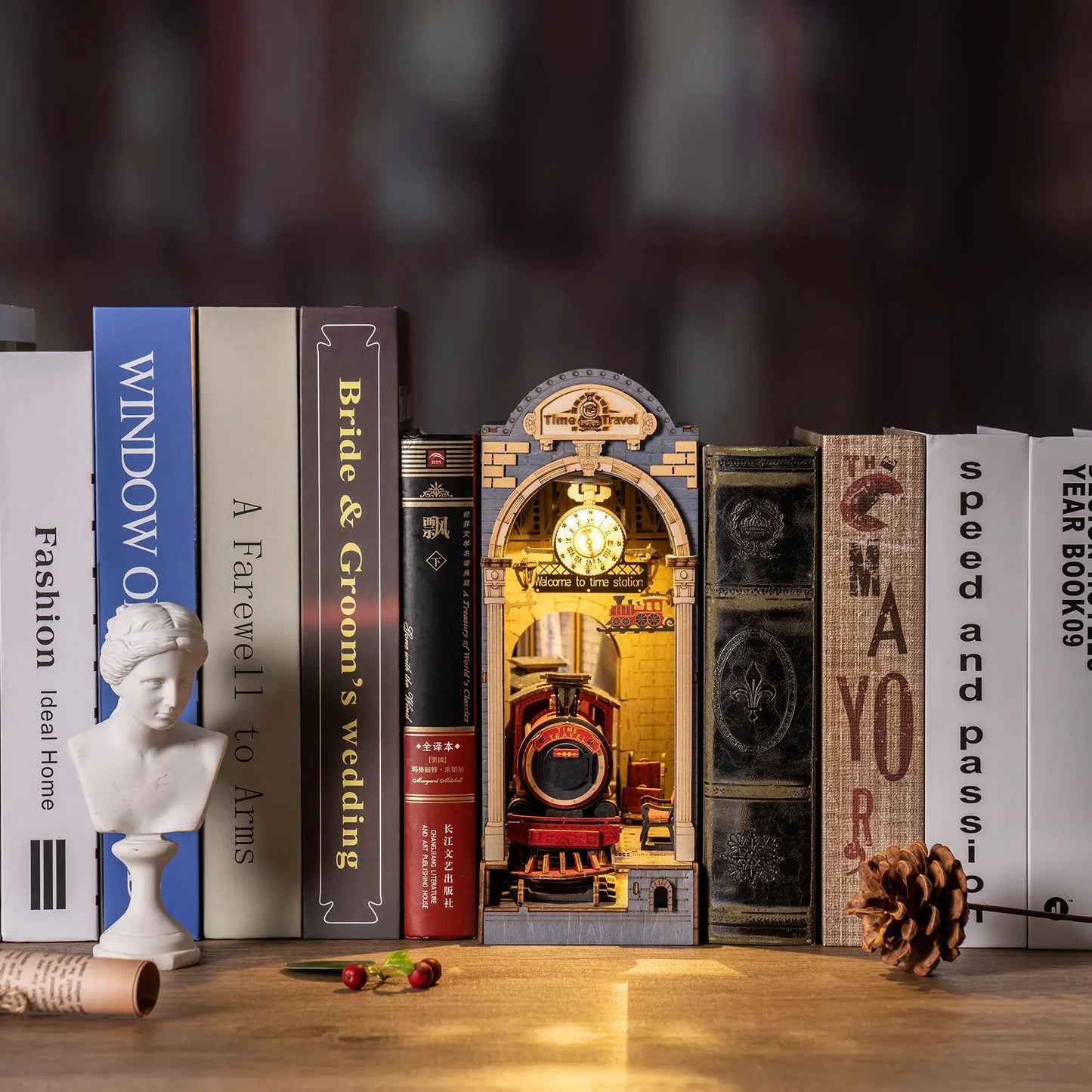 Rolife Sakura Densya TGB01 DIY Book Nook Kit