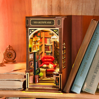 Shakespeare DIY Book Nook Kit - Book Nook Kit