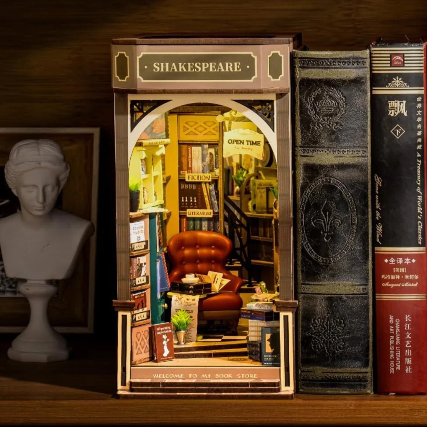 Shakespeare DIY Book Nook Kit - Book Nook Kit
